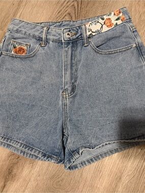 Women’s Light Blue Denim Shorts with Floral Trim - Size Small Custom Shorts